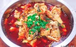 火锅底料炖鱼做法？煮鱼火锅的菜有哪些