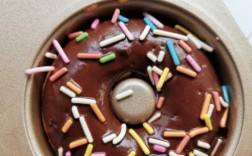 甜甜圈怎么涂巧克力？甜甜圈表面巧克力用哪些