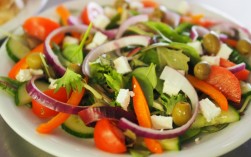 饭店的蔬菜沙拉里有什么蔬菜？蔬菜沙拉里一般都放哪些蔬菜