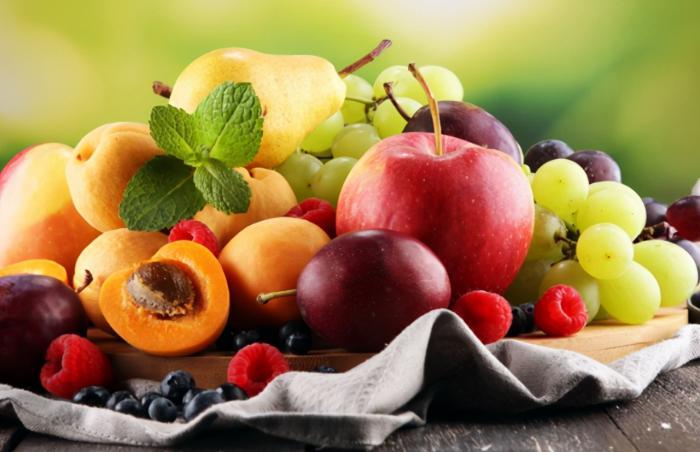 高血压的人适合吃什么水果，又不能吃什么水果？高血压适合吃哪些食物和水果-图2