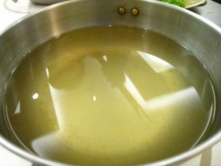 面馆里的高汤怎么做？高汤放配料是用哪些-图3