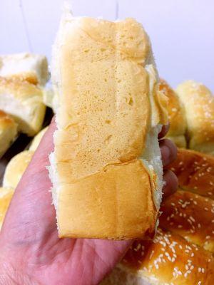 面包拉丝最简单的方法？（普通面粉做拉丝面包的方法）-图2